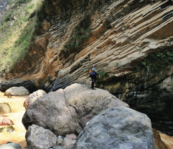 In the heart of the Great Bend, the entrance to the most constricted stretch of the Huallaga, the river-left wall rises straight up 2,000 metres. Photo: Todd Gillman & Andrew Oberhardt