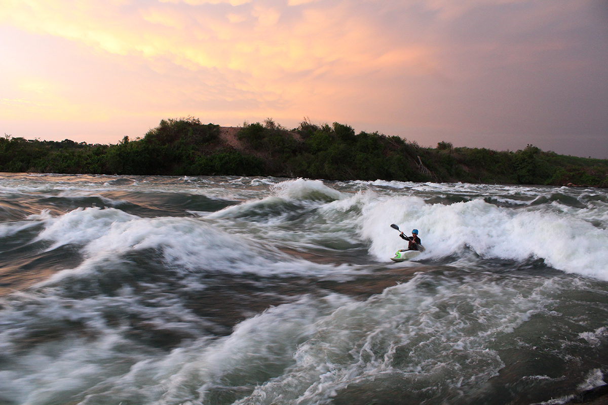 Sunset soul surfs, there's nothing better. Paddler: Stewart Wintersgill