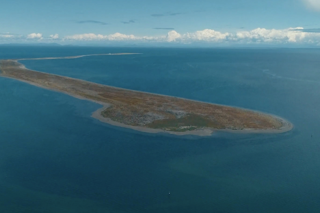 Dungeness Spit from above, with the New Dungeness Lighthouse in the distance.