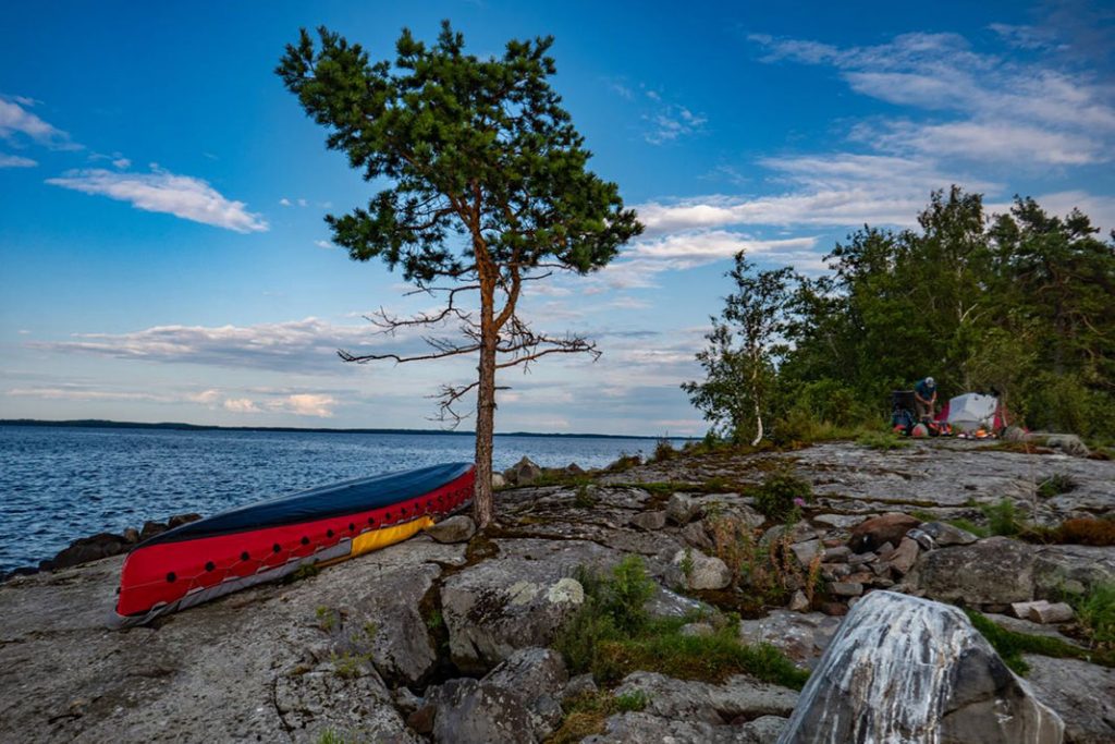 Island camping with a PakCanoe on Lake Orivesi. | Photo: Frank Wolf