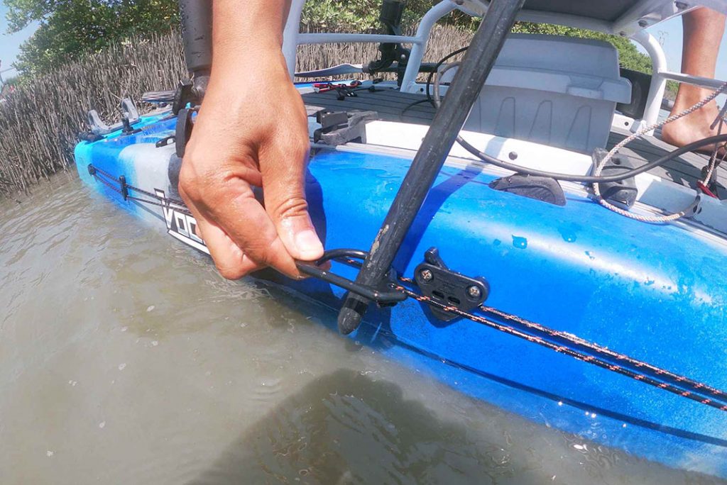 Hold Your Kayak Fast With A Stakeout Pole Kayak Angler