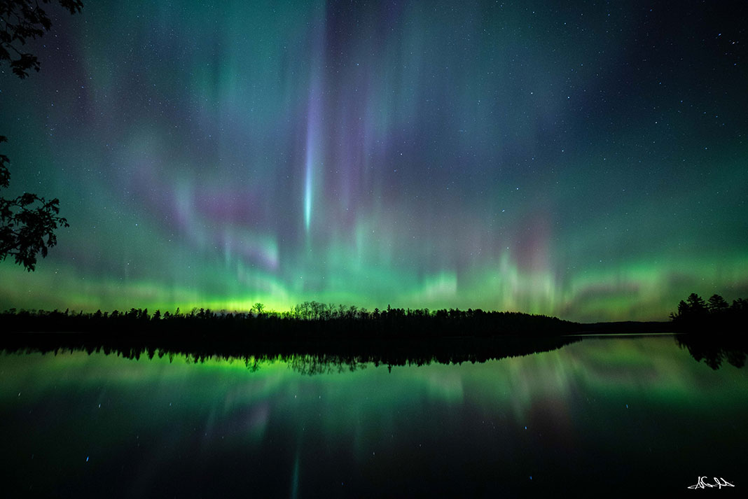 aurora borealis in Boundary Waters