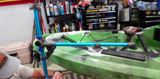 Install side-mounted kayak motor