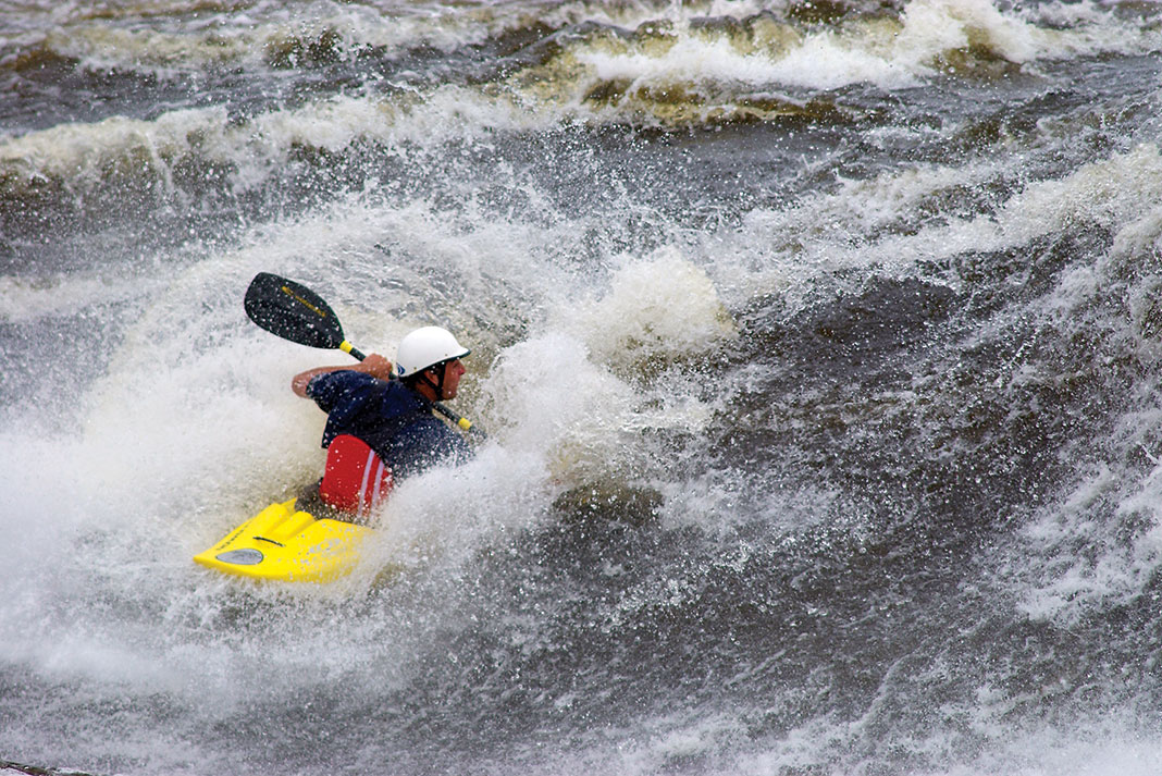 how to master the blunt kayak move step 4