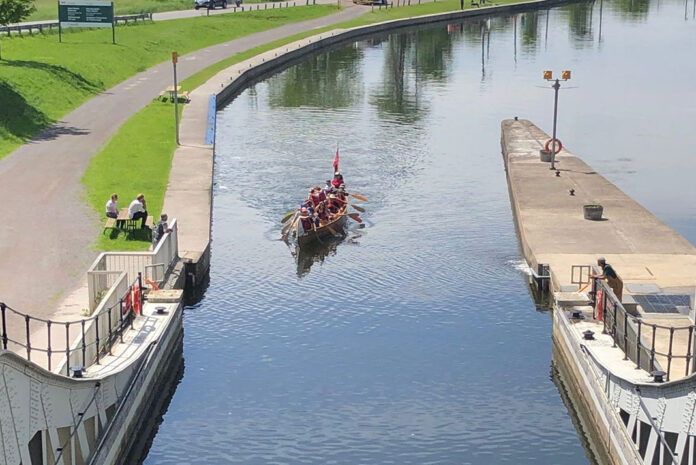 Voyageur Canoe Tour season continues at Peterborough lift locks