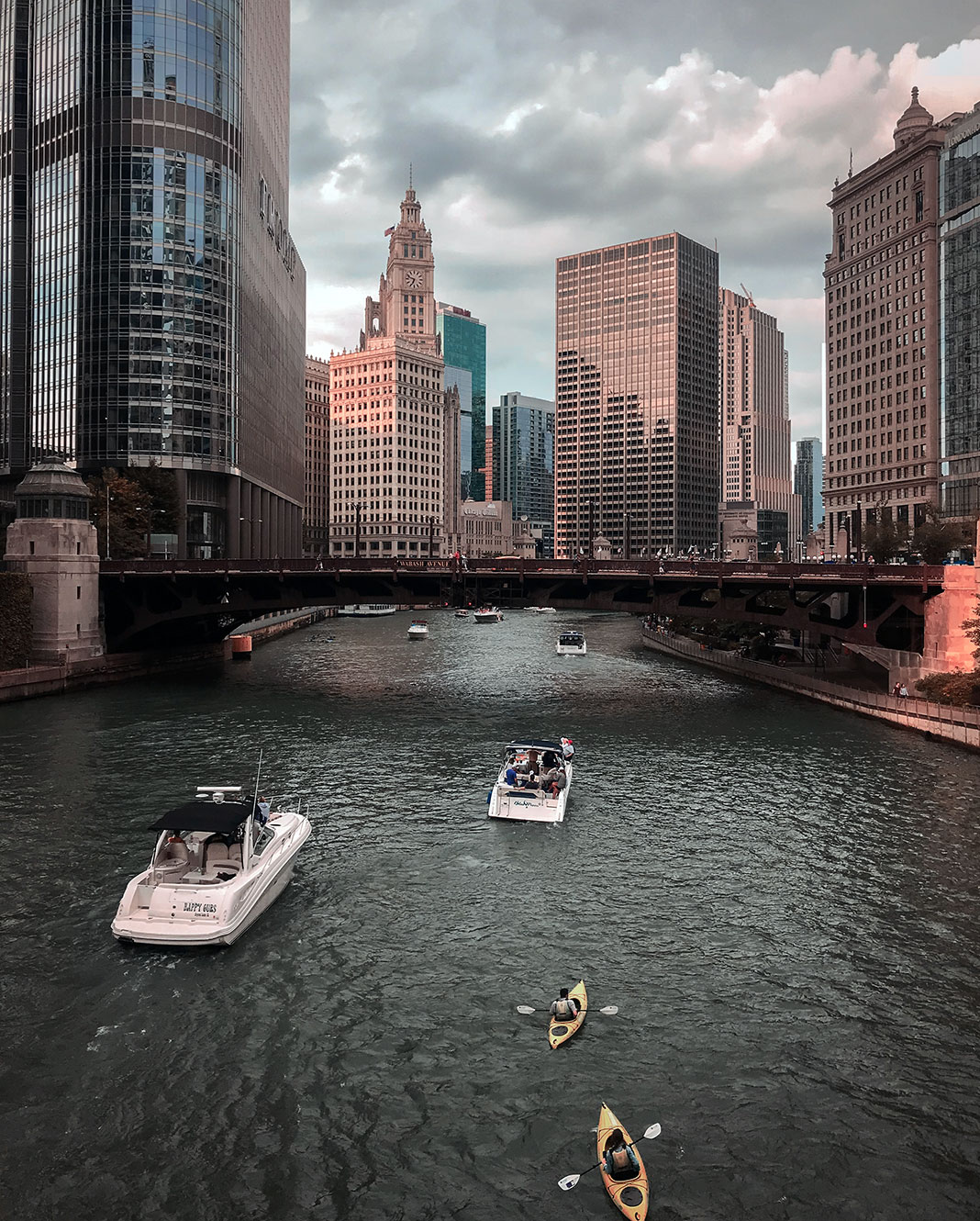 kayakers in Chicago