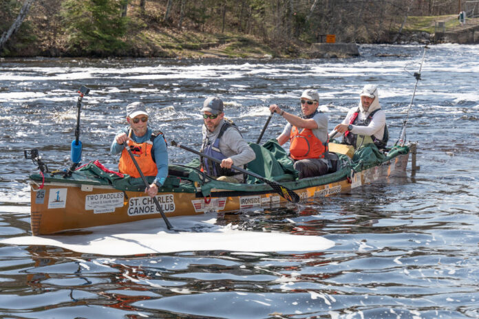 The team that set the new Mississippi speed record during their voyage.