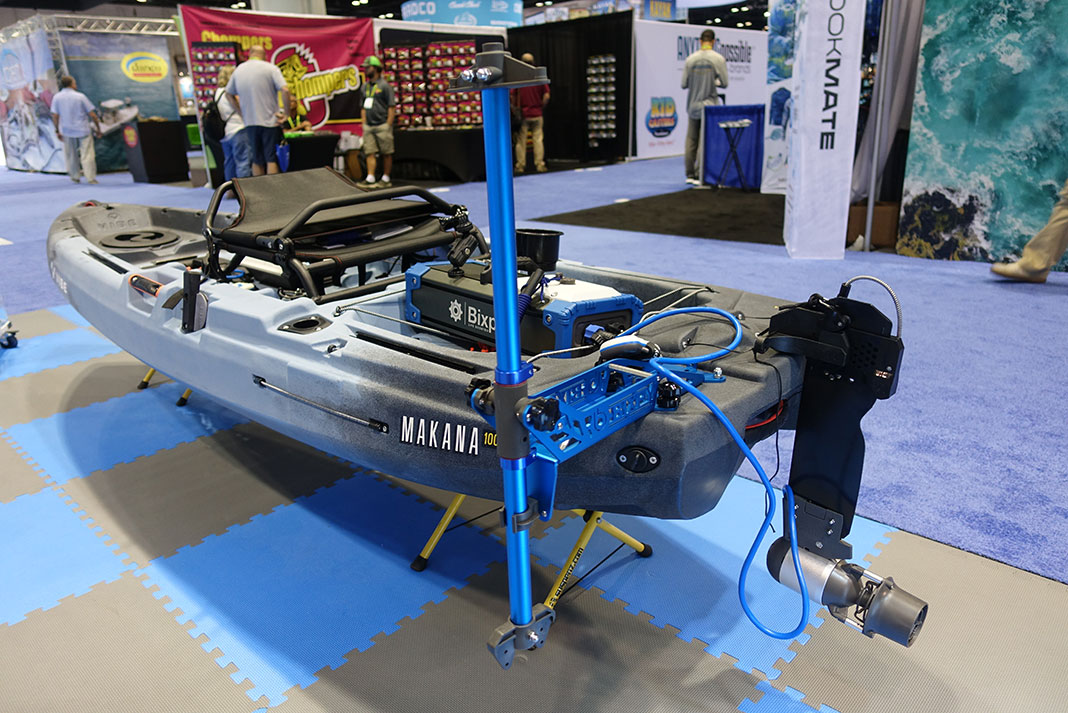 Bixpy motor mounted on a fishing kayak at ICAST 2023