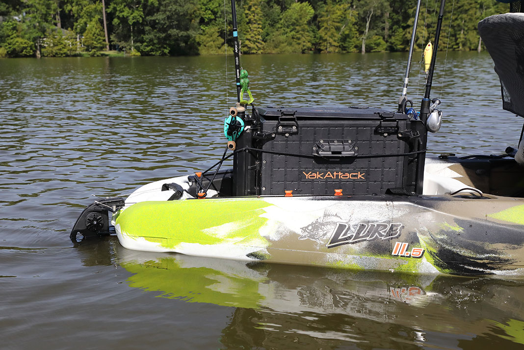 detail photo showing a fishing crate rigged on the bow of the Feelfree Lure 11.5 V2 with Overdrive