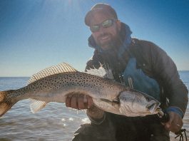 Kayak Angler Breaks Crappie State Record (Video)