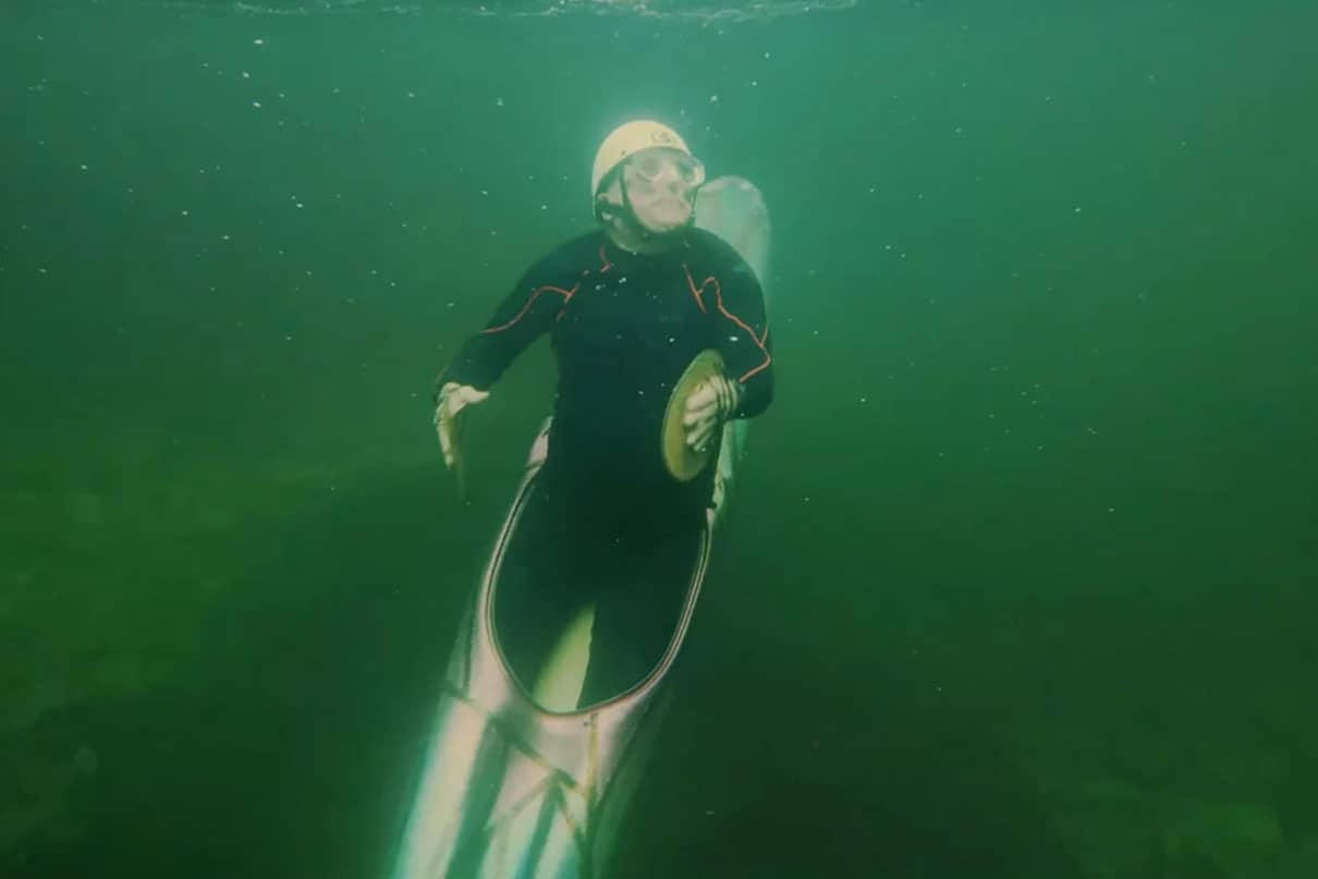 Squirt Boating, or whitewater kayaking on underwater currents