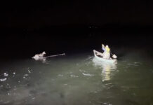 Hunter Rescues Deer From Icy Pond With Canoe and Rake (Video) Griffin Marquis paddles out on frozen Derby Pond to rescue a deer.