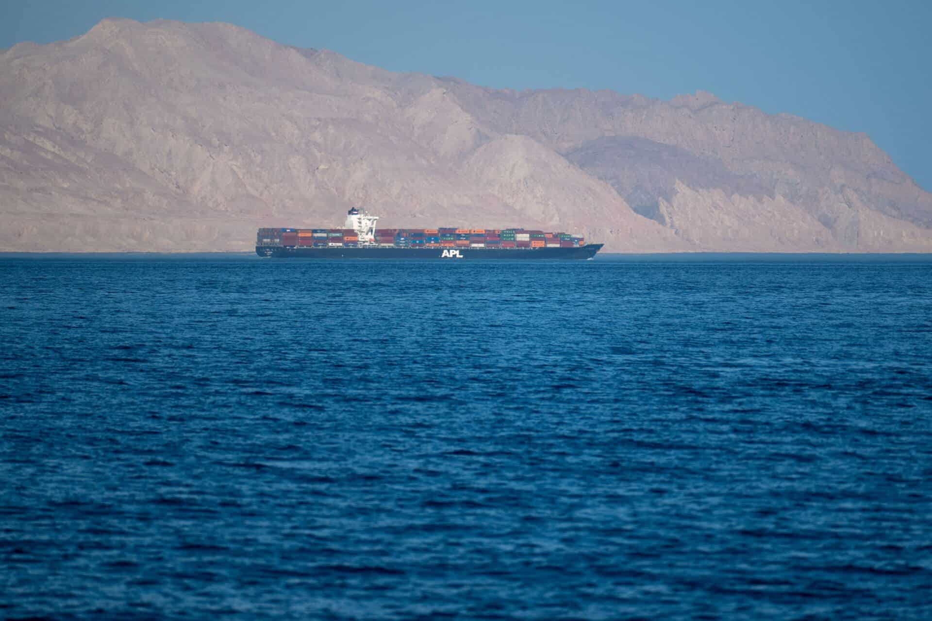 Kayak Manufacturing Costs Spike As Strait of Hormuz Remains Closed Tanker ship on ocean