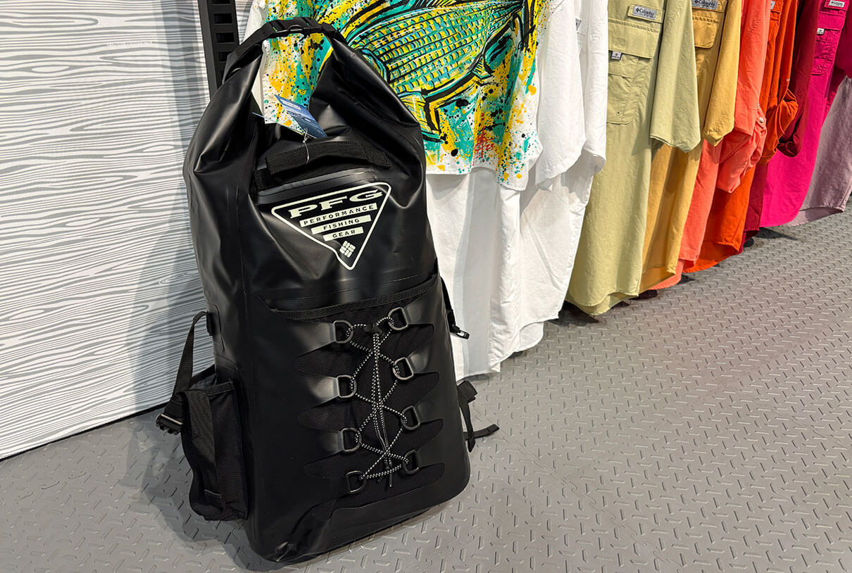 Columbia PFG Snug Corner 35L backpack
