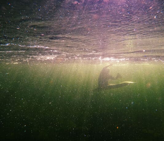 Inside Paddling’s Most Unusual World Championship A squirtboater snagging bubbles and getting deep underwater